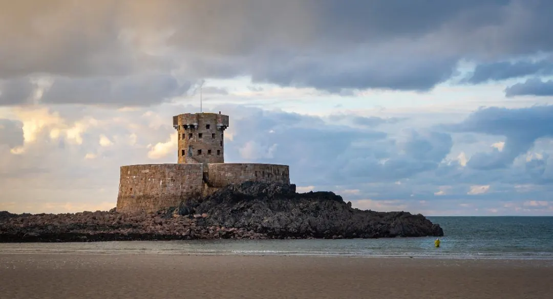 La Rocco Tower, Jersey